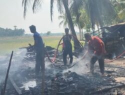 Rumah Nek Nurhayati Ludes Terbakar