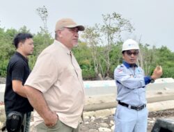 Kunjungi lokasi pekerjaan proyek Penanggulangan Banjir rob Belawan dilakukan oleh H Irfan Hamidi/Thomas