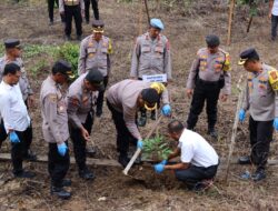 Kapolres Pidie Jaya Memimpin Penanaman 10 Juta Pohon Bersama Polri untuk Kelestarian Lingkungan