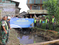 Tingkatkan Kepedulian, Kodim 0106/ Ateng, Gelar Karya Bakti Pembersihan Pasar Dan Parit