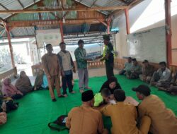 Babinsa Bersama Bhabinkamtibmas Dampingi Penyaluran BLT