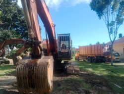 Tim Bareskrim Mabes Polri Mengamankan Excapator beserta Dump Truk Galian C di Batang Timah kecamatan Kinali