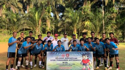 Open Turnamen Sepak Bola Mini Repoper Ke-VIII Resmi Ditutup Wakil Bupati Risnawanto