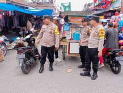 Personel Polsek Bandar Melaksanakan Patroli di Pasar Tradisional Pondok Baru