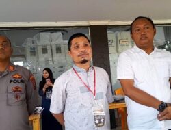 Rapat Rekapitulasi Hasil Penghitungan Suara Kecamatan Tanjung Morawa: Komitmen PPK untuk Keadilan dan Kejujuran