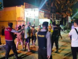 Patroli Sabtu Malam, Tim Patroli Presisi Sat Samapta Bersama Polsek Medan Labuhan Bubarkan Aksi Tawuran Dan Tangkap Genk Motor