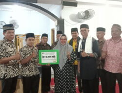 Tim X Safari Ramadhan Kabupaten Sijunjung Mengunjungi Masjid Hidayatul Muslimin Nagari Tamparunggo.