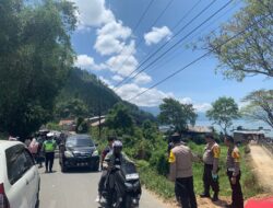 Kapolres Aceh Tengah Terjun Lakukan Patroli Monitoring Arus Lalu Lintas di Lokasi Wisata Danau Lut Tawar