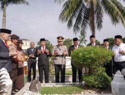 Pj Gubsu Hassanudin Bersama Forkopimda Ziarah ke Makam Pahlawan, Dalam Peringatan HUT Ke-76 Provinsi Sumut.