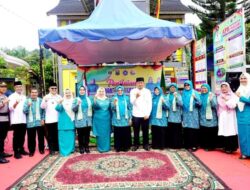 Mewakili Kabupaten Sijunjung TP PKK Nagari Tanjung Gadang Di Nilai Tim Penilai PKK Dari Provinsi Sumatera Barat