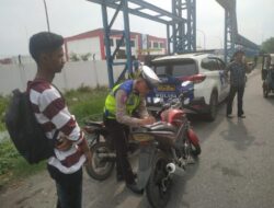 “Kasat Lantas Polres Pelabuhan Belawan Ingatkan Warga Patuhi Aturan Lalulintas untuk Keselamatan Bersama