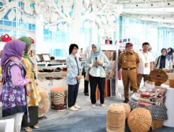 Amanda Soemedi Bey Machmudin Resmikan Kerabat Store di Bandara Kertajati