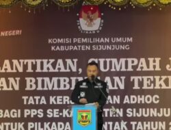 Bupati Sijunjung Benny Dwifa Yuswir Hadiri Pelantikan PPS Pilkada Serentak 2024