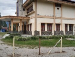 Kontroversi Memuncak: Masyarakat Protes Tanpa kompirmasi Pihak Yayasan Universitas Gajah Putih Melakukan Pemagaran akses Jalan