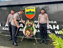 Polres Pelabuhan Belawan Laksanakan Ziarah Makam Pahlawan dalam Rangka Hari Bhayangkara ke-78.