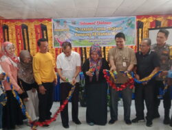 Ketua TP PKK Ny. Riri Benny Dwifa Yuswir Launching Sekolah Lansia Tangguh Kampung KB Rambai Manih Nagari Tingkat Kabupaten Sijunjung di Nagari Pamuatan