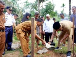 Bupati Benny Dwifa Yuswir,S.STP. M.Si Letakkan Batu Pertama Pembangunan Rumah Layak Huni Program Baznas Sijunjung Tahap I