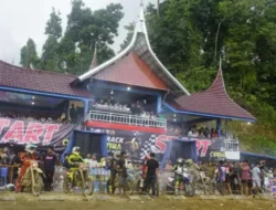 Wabup Risnawanto Resmi Menutup Grasstrack Open Sumatera Peridon Siap Maju 2024, Crosser Unggul Raih Hadiah Jutaan Rupiah