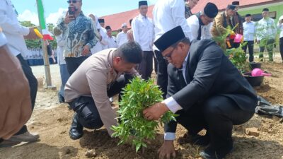 Kapolres Aceh Tengah Hadiri Penyerahan Sertifikat Kota Wakaf Dan Pembinaan Aparatur Sipil Negara 