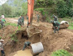Satgas TMMD Kodim 0106/Ateng Memasang Gorong-Gorong