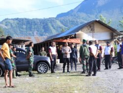 Personel Polres Bener Meriah Bersama TNI dan Dinas Kebersihan Bersihkan Gotong-Rorong.