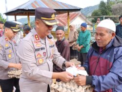Warga Kampung Tanoh Abu Sumringah Terima Paket Sembako Jumat Barokah Polres Aceh Tengah