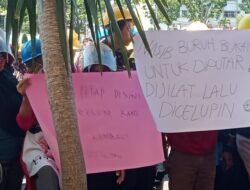 Ratusan Karyawan  PT Laras Inter Nusa Demo Ke kantor Bupati Berharap Aktifitas Perusahaan Berjalan Normal