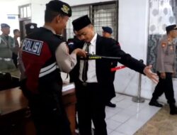 Polres Aceh Tengah Kawal Ketat Pelantikan Anggota DPRK, Undangan Diperiksa Metal Detektor