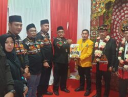 Antusias Ribuan Masyarakat  Bener Meriah Mengatarkan  Pasangan Amri Menjadi Calon Yang Kedua Mendaftar ke KIP 