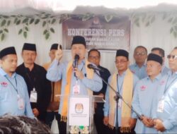 Pasangan Bakal Calon Bupati dan Calon Wakil Bupati Sijunjung H. Hendri Susanto, Lc dan H. Mukhlis, S.Hi Pertama Mendaftar Ke KPUD di Hari Terakhir