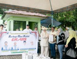 Basyaruddin Nasution – Erlis Afriyanti Bagikan Tiga Ribu Nasi Kotak Secara Gratis ke Masyarakat