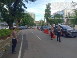 Di Persimpangan jalan Rawan Macet,Personel Sat Lantas Polrestabes Medan Melaksanakan Pengaturan Pos Padat Pagi.