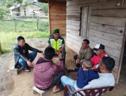 Komsos Dengan Warga, Babinsa Koramil 01/Bandar Juga Rutin Pantau Wilayah Binaan