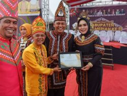 Dandim 0119/BM Didampingi Ketua Persit KCK Cabang XXV Hadiri Peringatan HUT Ke 21 Kabupaten Bener Meriah