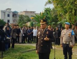 Kapolres Pelabuhan Belawan Pimpin Upacara Pemakaman  Almarhum Waka Polres Kompol Iwan Kurnianto.