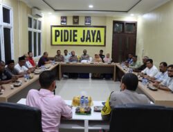 Jumat Curhat: Kapolres Pidie Jaya Dukung Gerakan Pijay Gleeh, Wujudkan Lingkungan Bersih dan Sehat