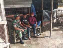 Sambangi Pedagang Ayam Potong, Babinsa Himbau Jaga Kebersihan