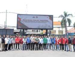 Polri Bersama BEM Joko Tingkir dan Mahasiswa Cipayung Plus Gelar Bakti Sosial, Bagikan 300 Paket Sembako