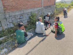 Babinsa Koramil 06/Bukit Melaksanakan Anjangsana dan Komsos Di Desa Binaan