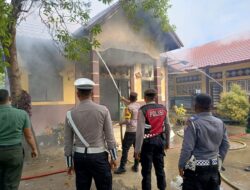 Sigap dan Bersinergi, TNI-Polri, Damkar, dan Warga Berhasil Padamkan Kebakaran di SD Negeri 2 Pidie Jaya