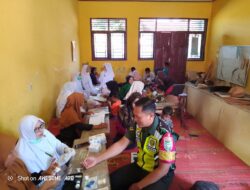 Dukung Kesehatan Babinsa Koramil 03/TG Dampingi Kegiatan Posyandu