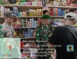 Babinsa Melalui komsos Pantau Paska kenaikan Harga Bahan Pokok di Desa Pucuk Deku
