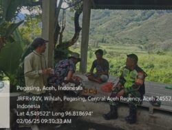 Jalin Keakraban, Babinsa Melaksanakan komsos Bersama Masyarakat Desa Lelumu