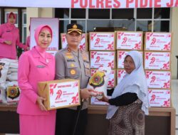 Wujud Kepedulian, Polres Pidie Jaya Bagikan 500 Paket Sembako dalam Rangka HUT Bhayangkara ke-79