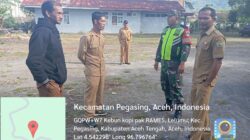 Wujud Kepedulian Babinsa Melaksan Komsos Bersama Nasyarakat Uring Bahas Harga Kopi
