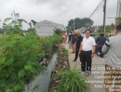 AP3K Dengan Anggota DPRD Provinsi Banten Beserta Jajaran DPUR Tinjau Drainase Poris indah Tekankan Normalisasi