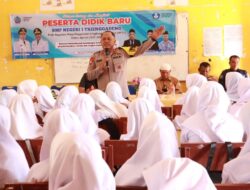 Polres Pidie Jaya Perkuat Pendidikan Karakter Pelajar melalui Program Saweu Sikula di MPLS 2025