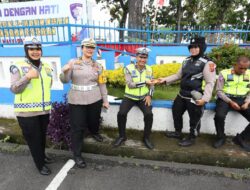 Pastikan Personel Tetap Prima, Kompol Gabriellah Pimpin Pemeriksaan Kesehatan Sebelum Operasi Patuh Toba 2025