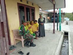Peduli Kesehatan Warganya, Babinsa Sambangi Ibu-ibu Lansia Mengajak Menerapkan Pola Hidup Sehat