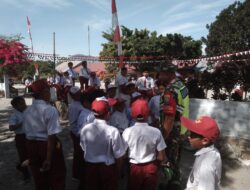 Tanamkan Semangat Bela Negara Sejak Dini, Babinsa Komsos dengan Siswa Sekolah Dasar